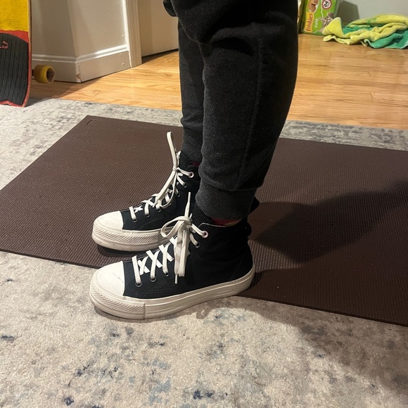 Platform Converse size 8.5! - Picture 1 of 6